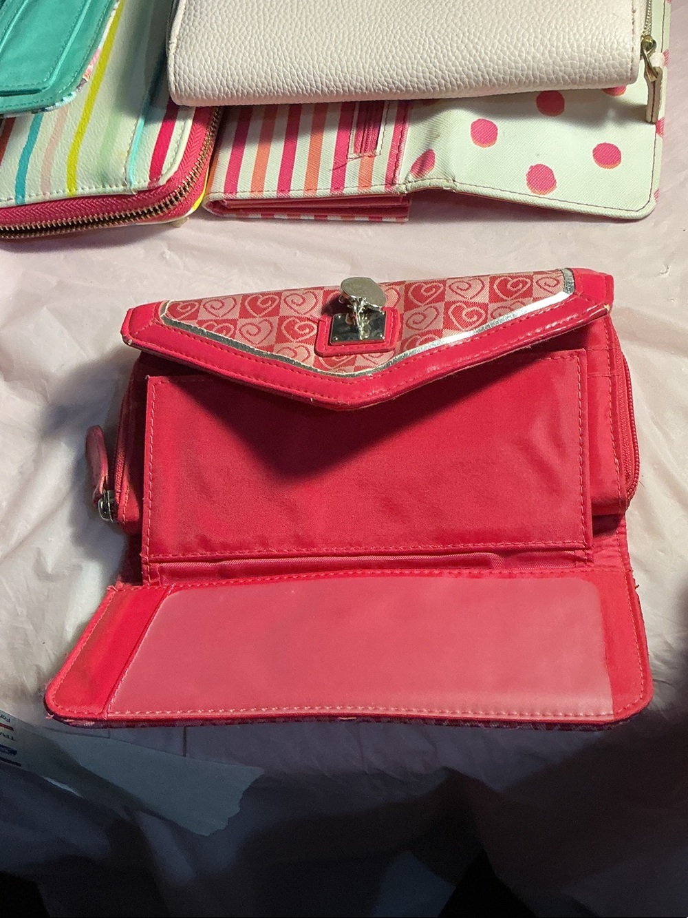 Floral Mint Trifold Wallet with Pink Accents - Unbranded - Picture 13 of 15